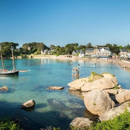 Vue Cote De Granit Rose En Bretagne Appartement *
