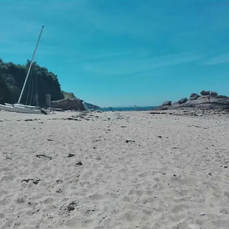 Vue Cote De Granit Rose En Bretagne Appartement Trébeurden